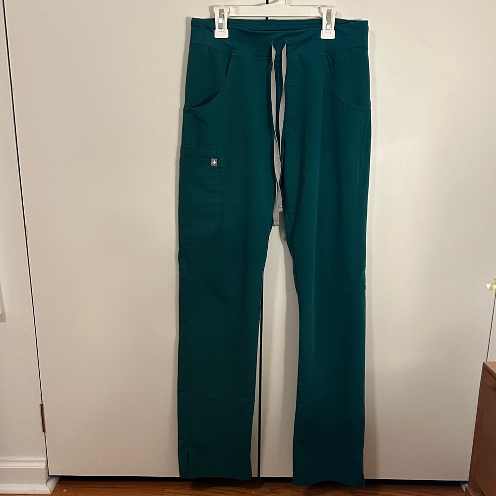 Figs Hunter Green Cargo Scrubs XS/Tall